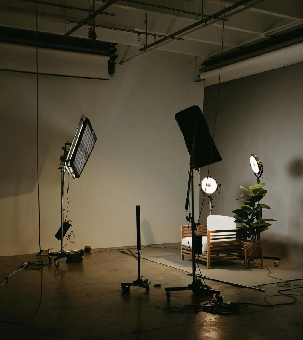 Studio avec éclairage professionnel